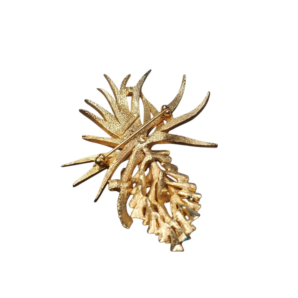 BOUCHER Vintage & Rare Pineapple Brooch